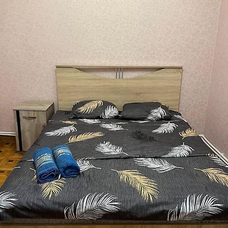 Guest House Saman Garni Bagian luar foto
