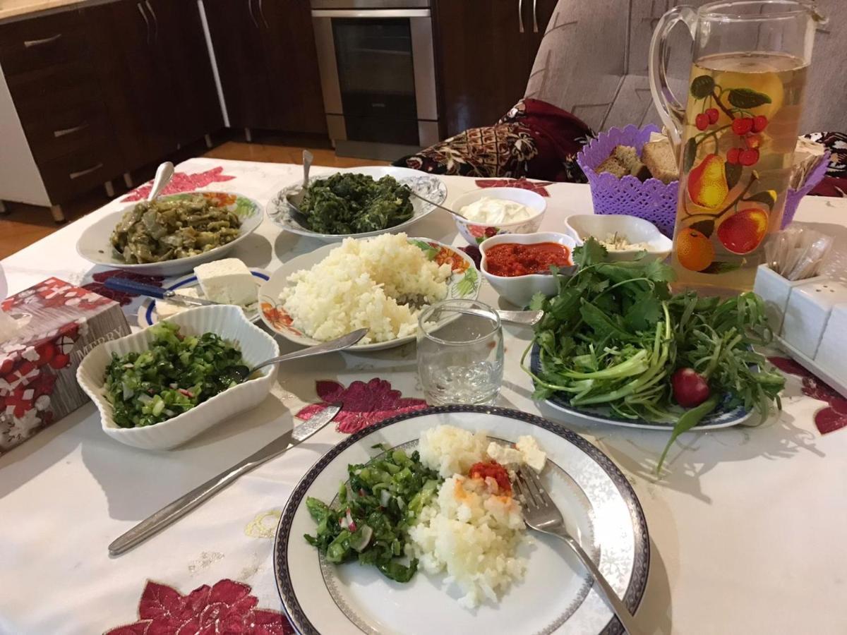 Guest House Saman Garni Bagian luar foto