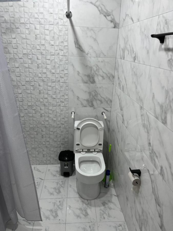 Guest House Saman Garni Bagian luar foto