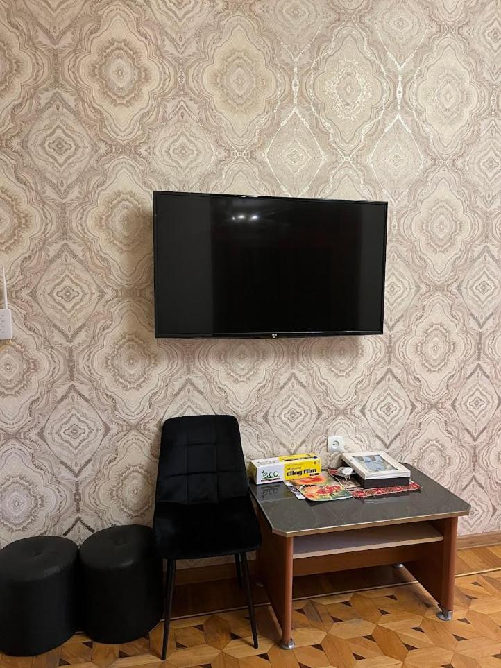 Guest House Saman Garni Bagian luar foto